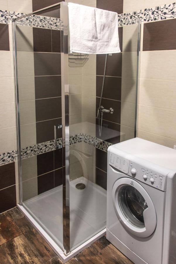 Hauptman Apartman นักยาทาด ภายนอก รูปภาพ