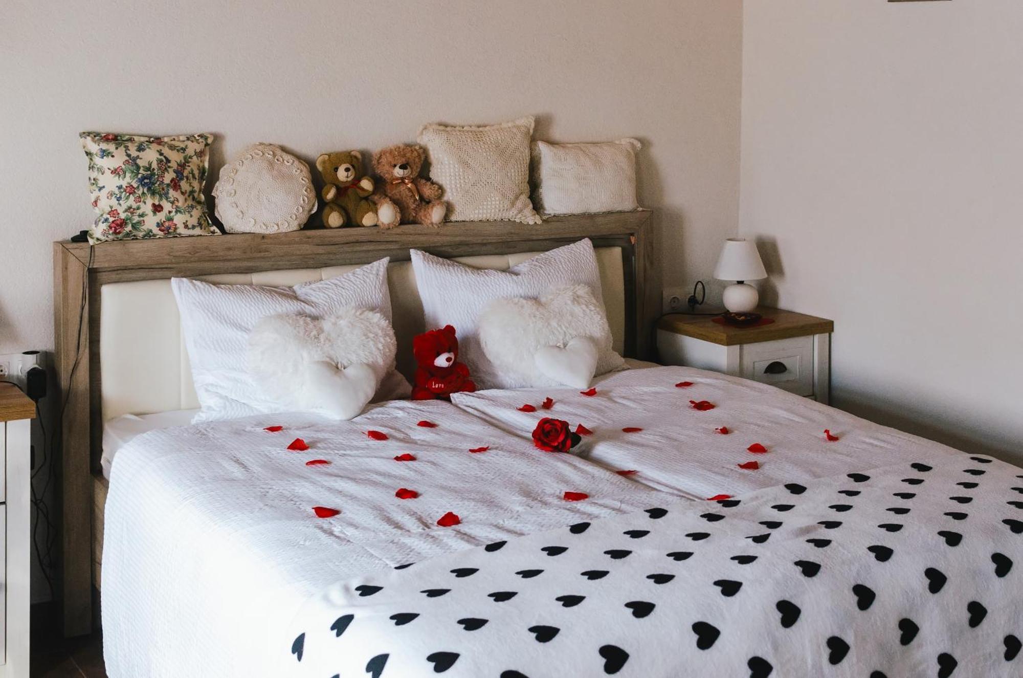 Hauptman Apartman นักยาทาด ภายนอก รูปภาพ
